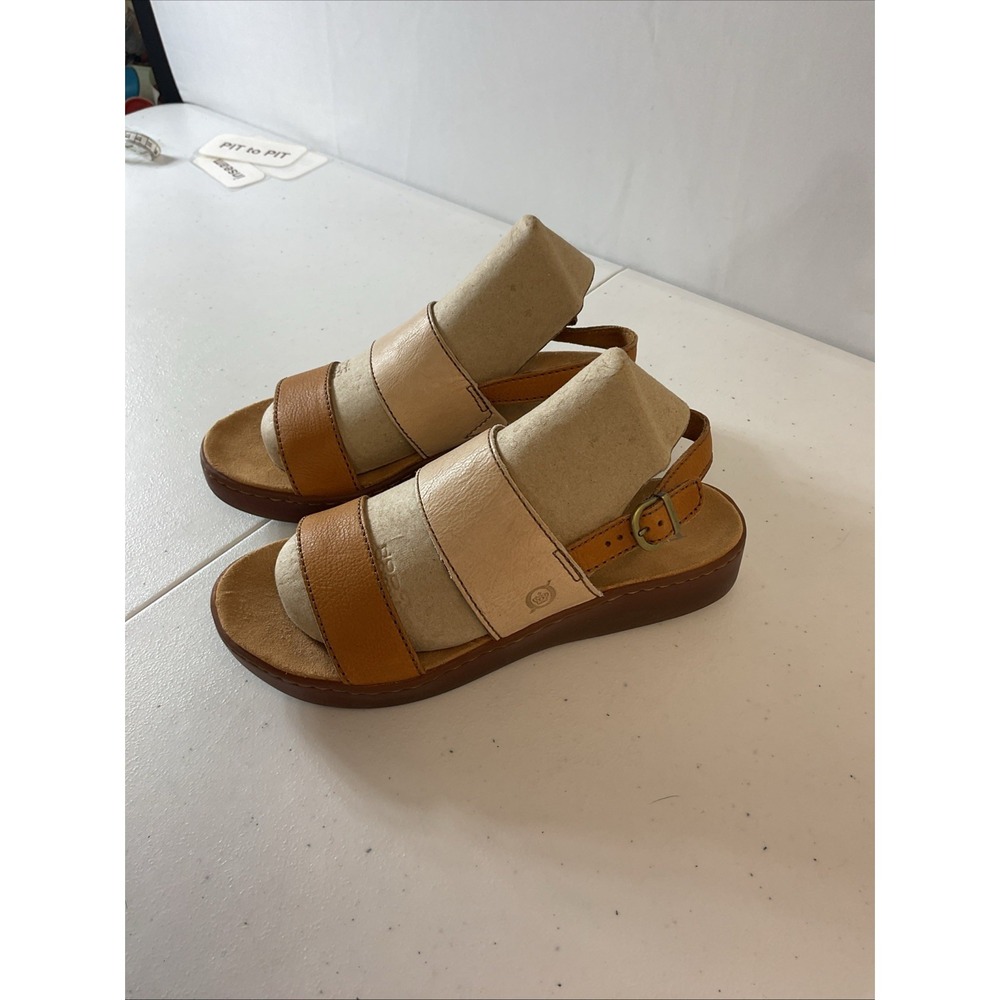 Women’s Two-Tone Tan & Beige Leather Slingback Sandals - Picture 2 of 15